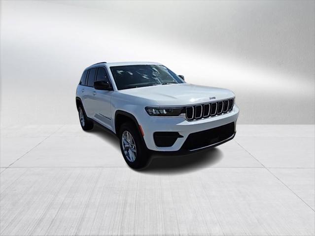 2023 Jeep Grand Cherokee GRAND CHEROKEE LAREDO 4X2