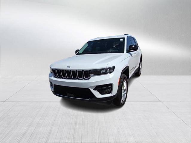 2023 Jeep Grand Cherokee GRAND CHEROKEE LAREDO 4X2