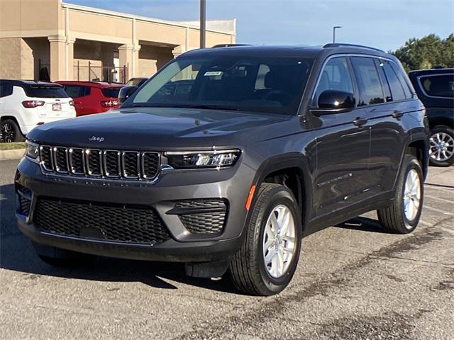 2023 Jeep Grand Cherokee GRAND CHEROKEE LAREDO 4X4