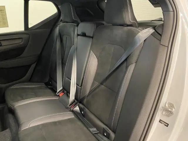 2021 Volvo XC40 Recharge Pure Electric P8