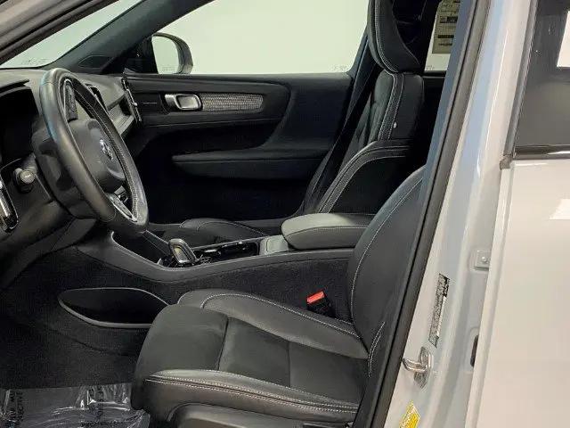 2021 Volvo XC40 Recharge Pure Electric P8