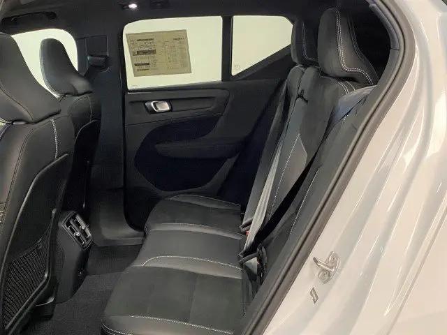 2021 Volvo XC40 Recharge Pure Electric P8
