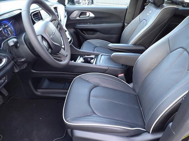 2023 Chrysler Pacifica PACIFICA LIMITED AWD