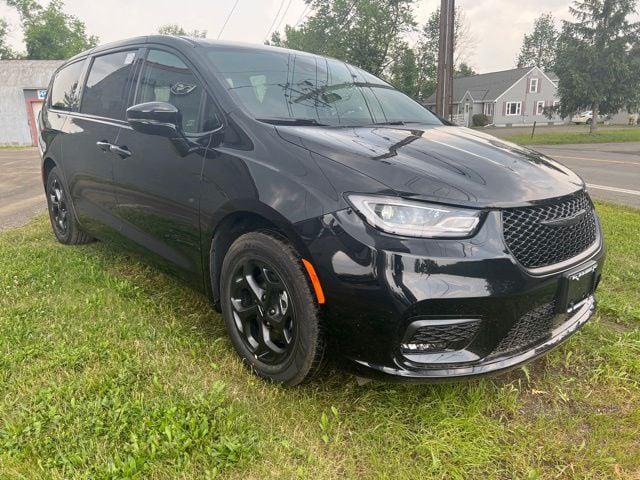 2023 Chrysler Pacifica Hybrid PACIFICA PLUG-IN HYBRID LIMITED