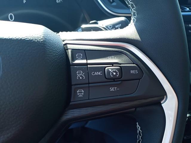 2023 Jeep Grand Cherokee GRAND CHEROKEE L LAREDO 4X4