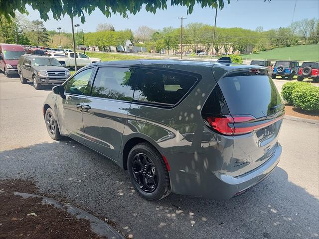 2023 Chrysler Pacifica Plug-In Hybrid PACIFICA PLUG-IN HYBRID TOURING L