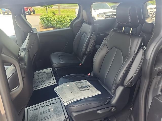 2023 Chrysler Pacifica Plug-In Hybrid PACIFICA PLUG-IN HYBRID TOURING L