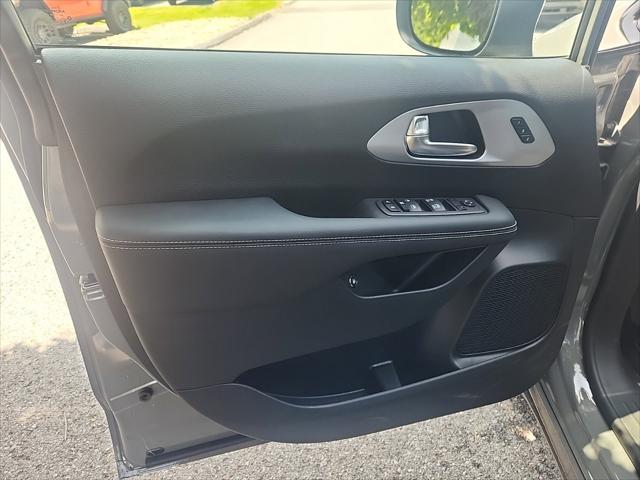 2023 Chrysler Pacifica Plug-In Hybrid PACIFICA PLUG-IN HYBRID TOURING L