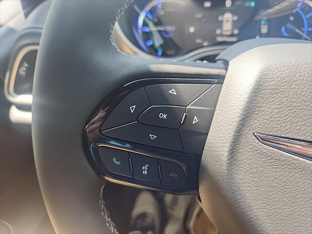 2023 Chrysler Pacifica Plug-In Hybrid PACIFICA PLUG-IN HYBRID TOURING L