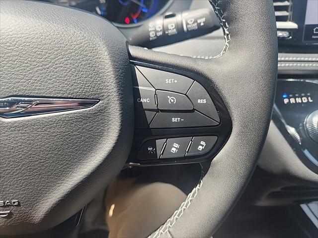 2023 Chrysler Pacifica Plug-In Hybrid PACIFICA PLUG-IN HYBRID TOURING L