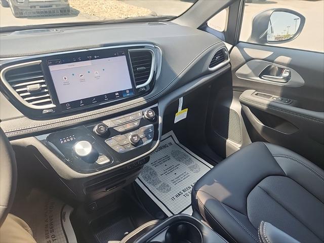 2023 Chrysler Pacifica Plug-In Hybrid PACIFICA PLUG-IN HYBRID TOURING L