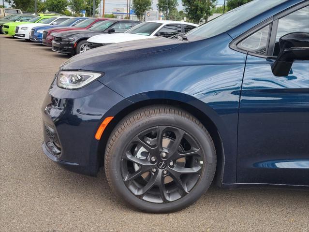 2023 Chrysler Pacifica PACIFICA LIMITED