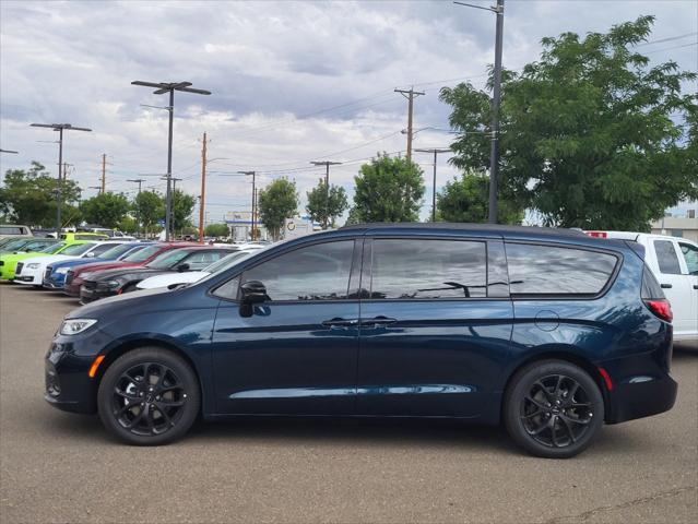 2023 Chrysler Pacifica PACIFICA LIMITED