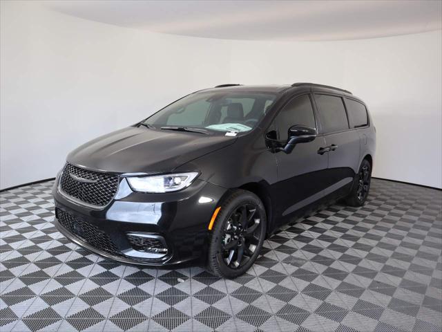 2023 Chrysler Pacifica PACIFICA TOURING L