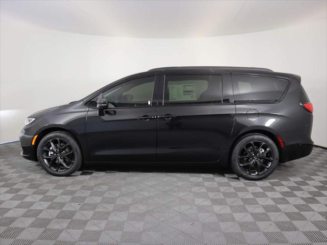 2023 Chrysler Pacifica PACIFICA TOURING L