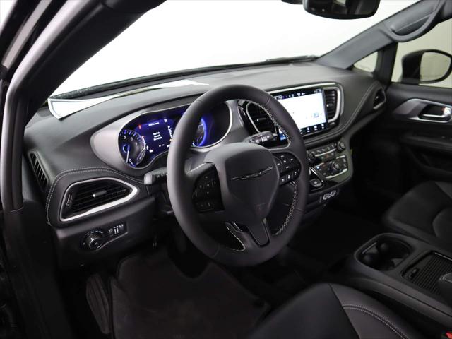 2023 Chrysler Pacifica PACIFICA TOURING L