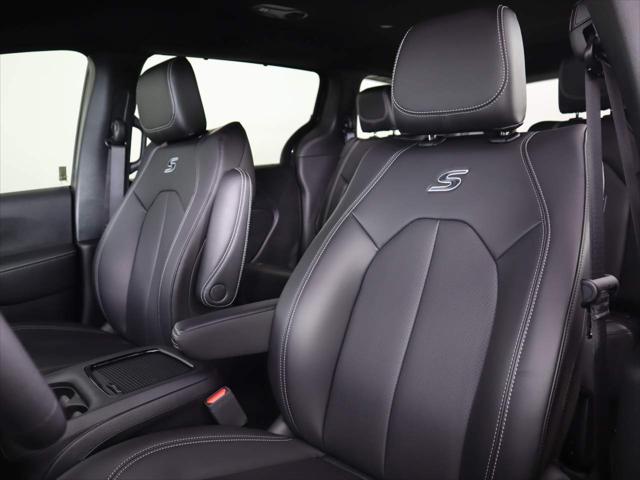 2023 Chrysler Pacifica PACIFICA TOURING L
