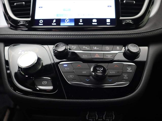 2023 Chrysler Pacifica PACIFICA TOURING L