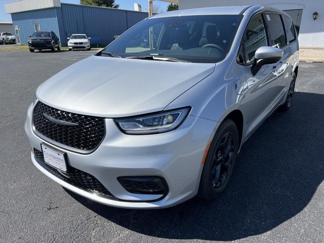 2023 Chrysler Pacifica Plug-In Hybrid PACIFICA PLUG-IN HYBRID TOURING L