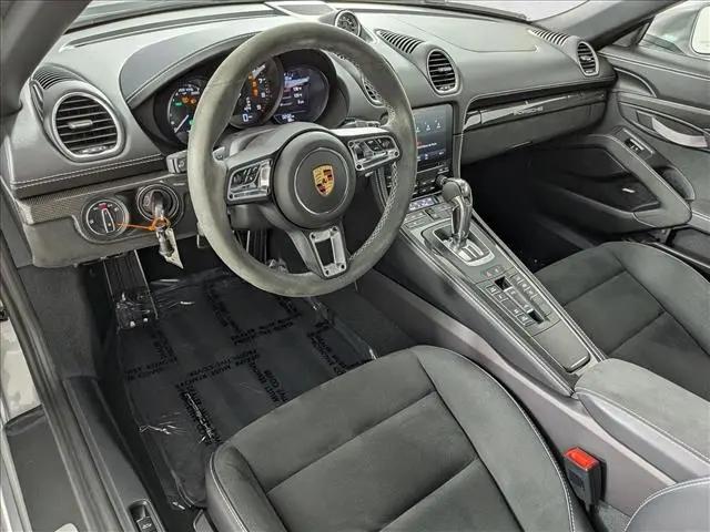 2021 Porsche 718 Spyder Roadster