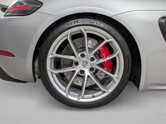 2021 Porsche 718 Spyder Roadster