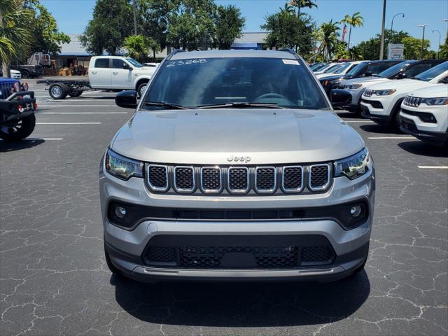 2023 Jeep Compass COMPASS LATITUDE 4X4