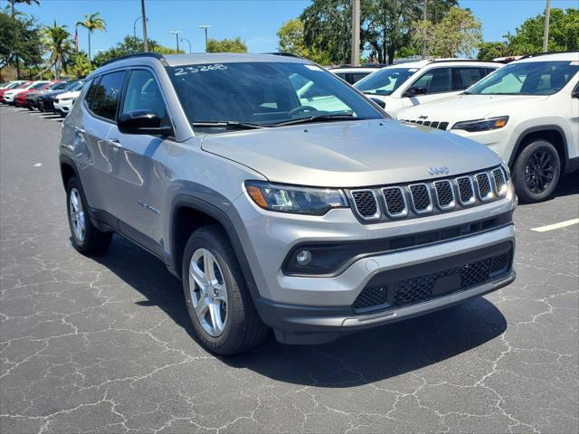 2023 Jeep Compass COMPASS LATITUDE 4X4