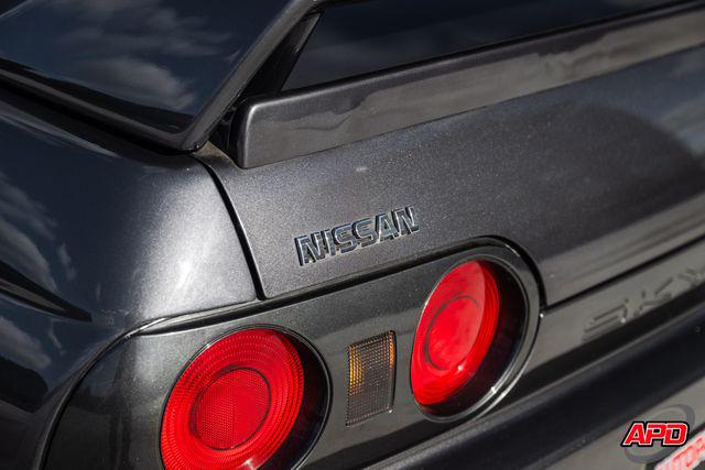 1989 Nissan GT-R JDM RIGHT HAND DRIVE