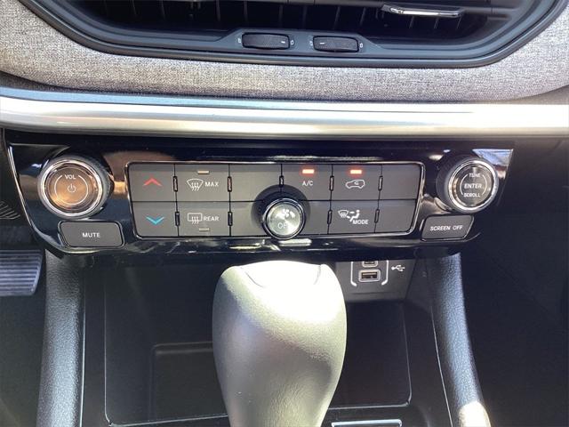 2023 Jeep Compass COMPASS LATITUDE LUX 4X4