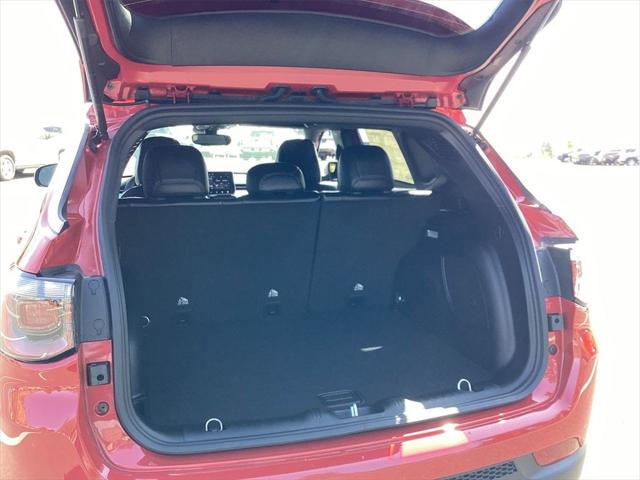 2023 Jeep Compass COMPASS LATITUDE LUX 4X4