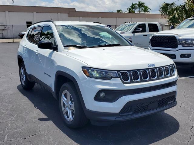 2023 Jeep Compass COMPASS LATITUDE 4X4