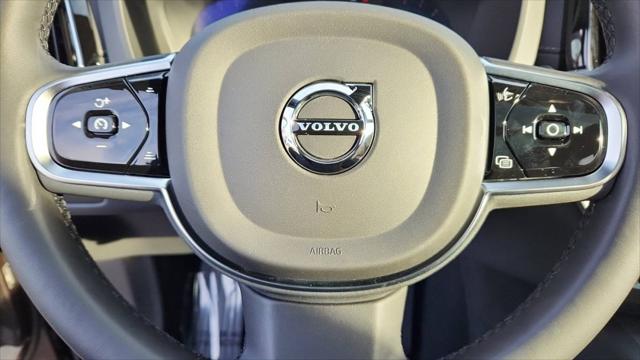2023 Volvo XC60 B5 Ultimate Bright Theme