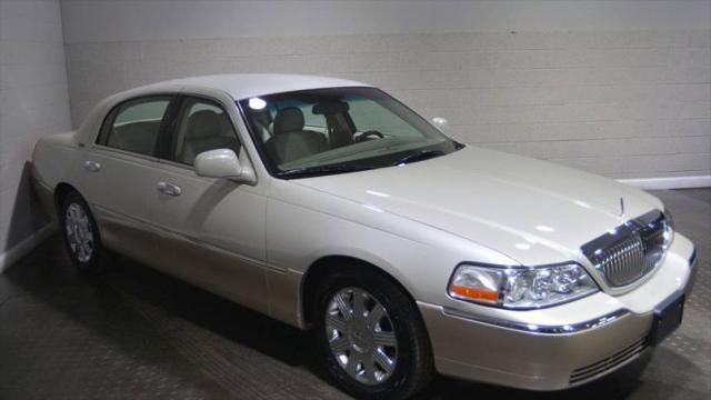 2005 Lincoln Town Car Signature Limited for sale in Fredericksburg, VA