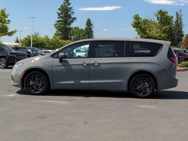 2023 Chrysler Pacifica Plug-In Hybrid PACIFICA PLUG-IN HYBRID TOURING L