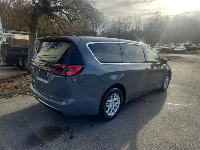 2023 Chrysler Pacifica PACIFICA TOURING L