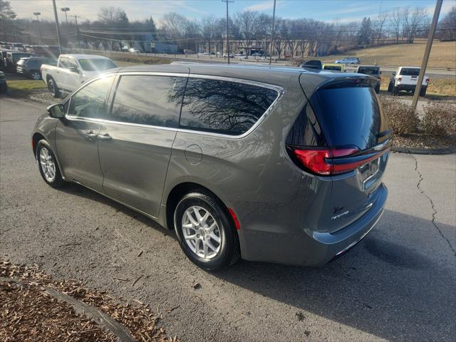 2023 Chrysler Pacifica PACIFICA TOURING L