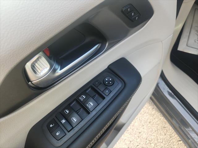 2023 Chrysler Pacifica PACIFICA TOURING L