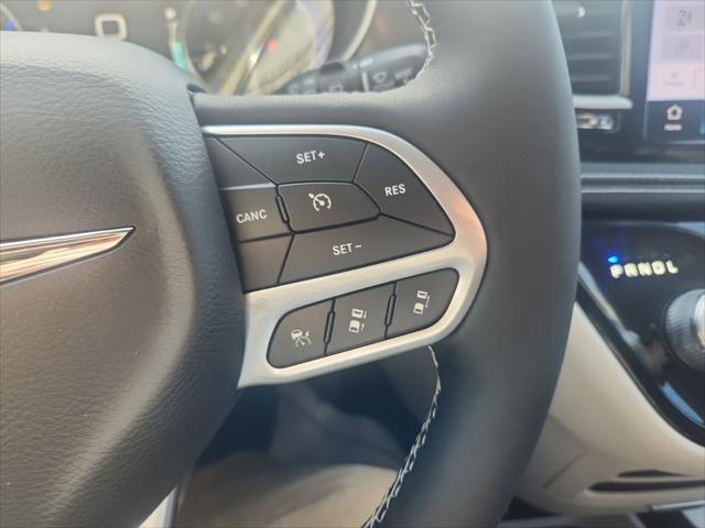 2023 Chrysler Pacifica PACIFICA TOURING L