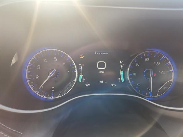 2023 Chrysler Pacifica PACIFICA TOURING L