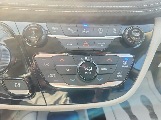 2023 Chrysler Pacifica PACIFICA TOURING L