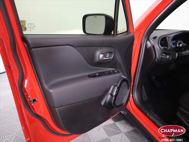 2023 Jeep Renegade RENEGADE LATITUDE 4X4