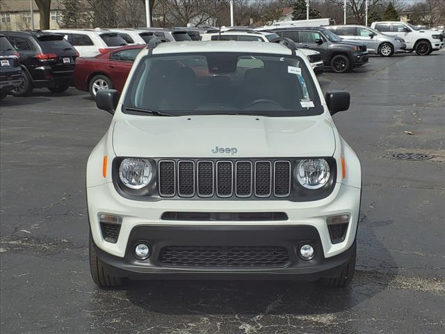 2023 Jeep Renegade RENEGADE LATITUDE 4X4