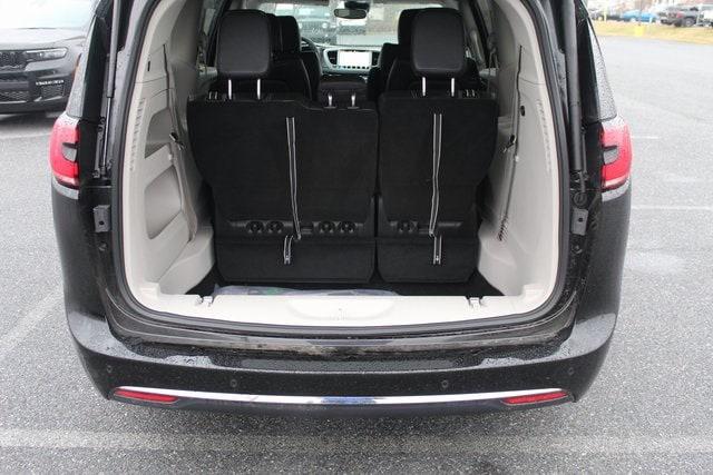 2023 Chrysler Pacifica PACIFICA TOURING L