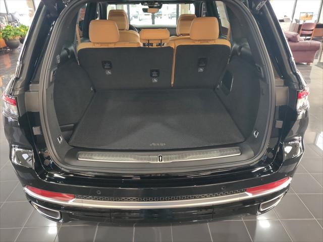 2023 Jeep Grand Cherokee GRAND CHEROKEE SUMMIT 4X4
