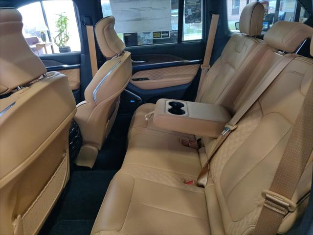 2023 Jeep Grand Cherokee GRAND CHEROKEE SUMMIT 4X4