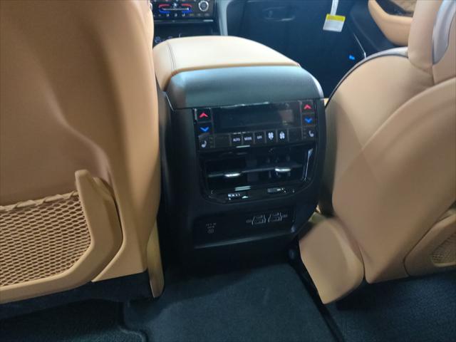 2023 Jeep Grand Cherokee GRAND CHEROKEE SUMMIT 4X4