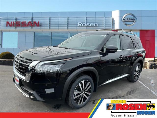 2023 Nissan Pathfinder Platinum for sale near Milwaukee, WI