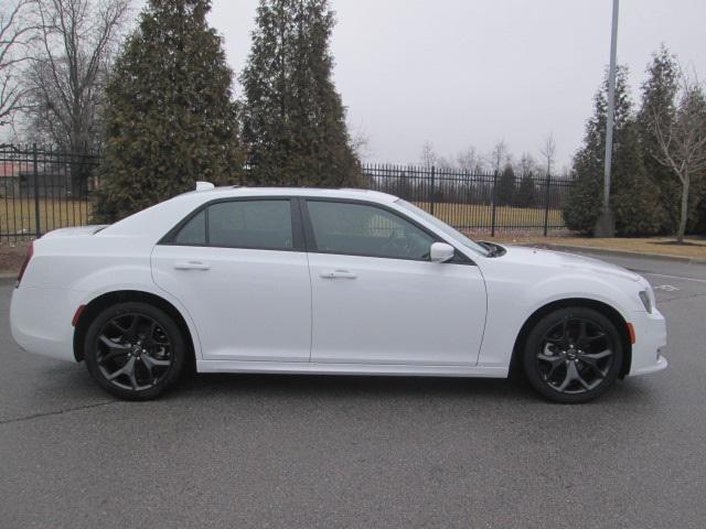 2023 Chrysler Chrysler 300 300 TOURING L RWD