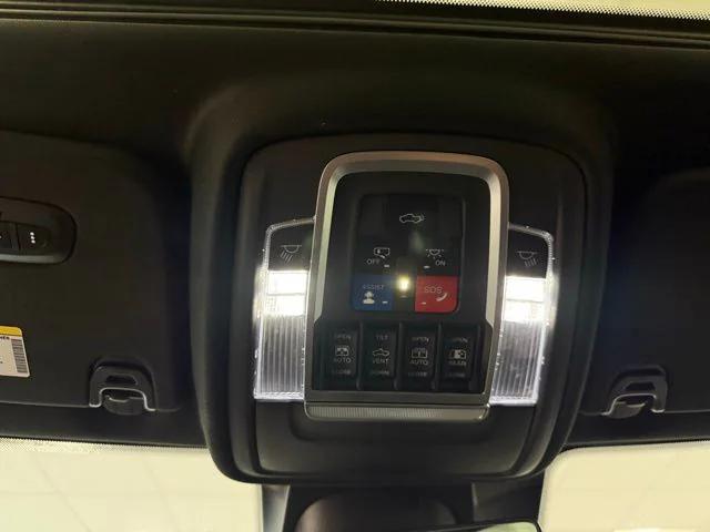 2021 Ram 1500 Laramie Crew Cab 4x4 5'7" Box