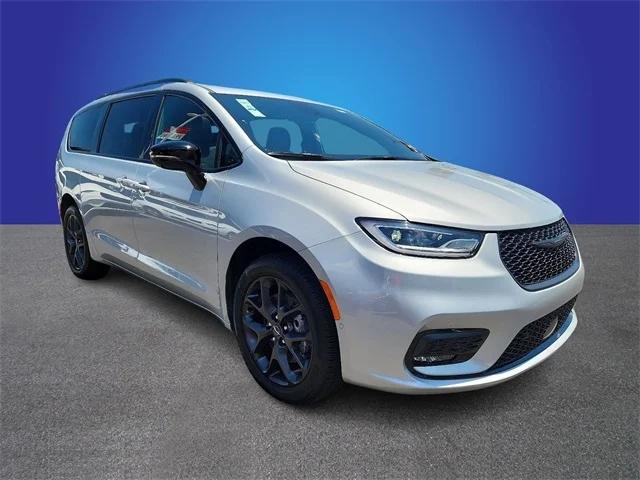 2023 Chrysler Pacifica PACIFICA LIMITED AWD